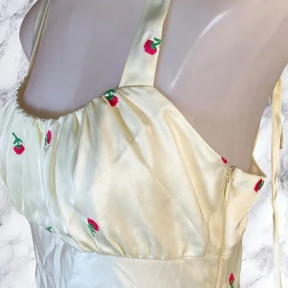 MAJORELLE Eden Midi Dress Ivory & Pink - Picture 5 of 12